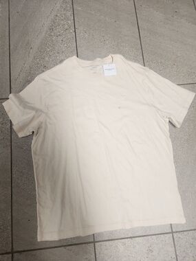 American Eagle Outfitters Men's Crew Neck T-Shirt in Cream